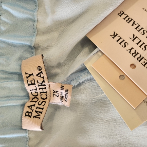 Badgely Mischka Wide Leg Silk Pant - Picture 6 of 8